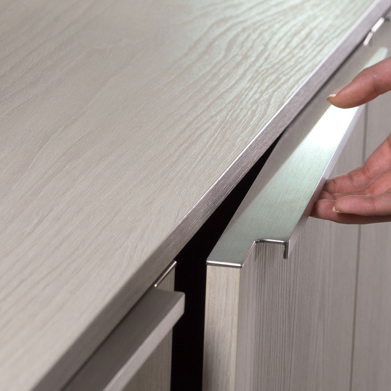 Muebles de cocina con tirador inverso