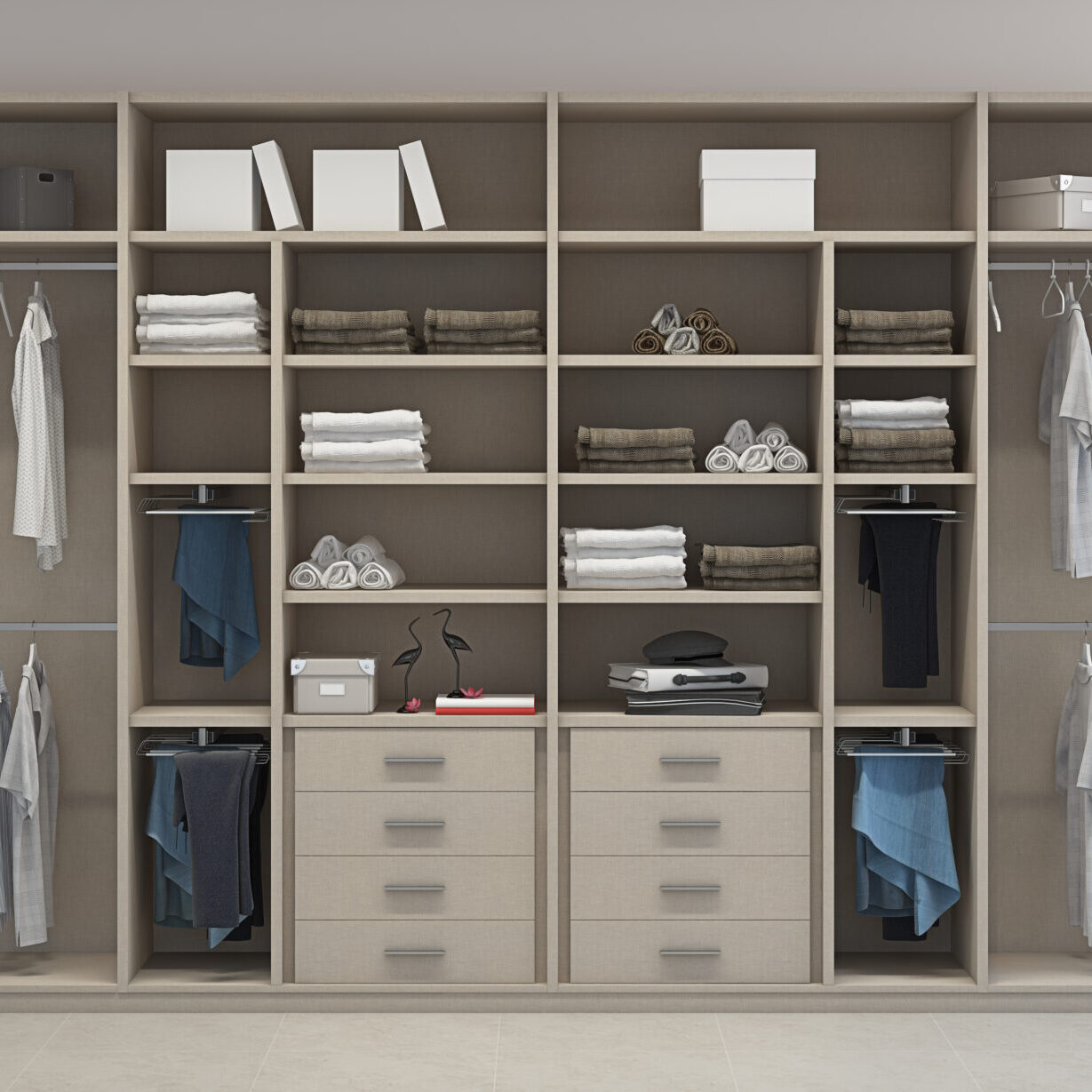 Interior de armario de cuatro módulos